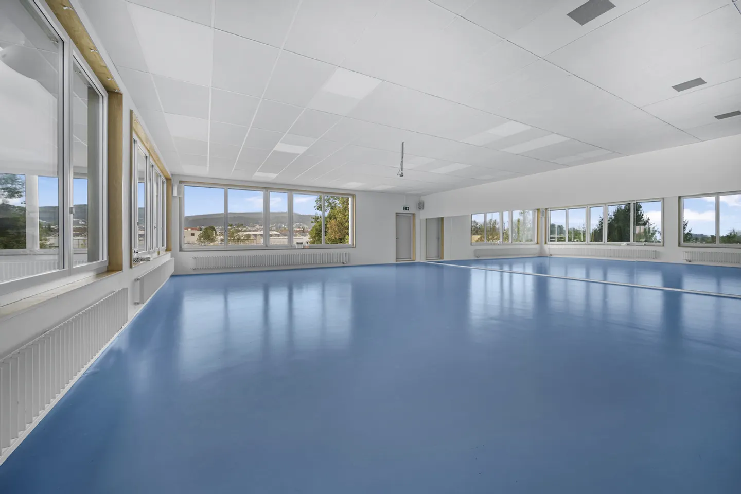 Modern Commercial Space in Affoltern - Photo 13 of 15