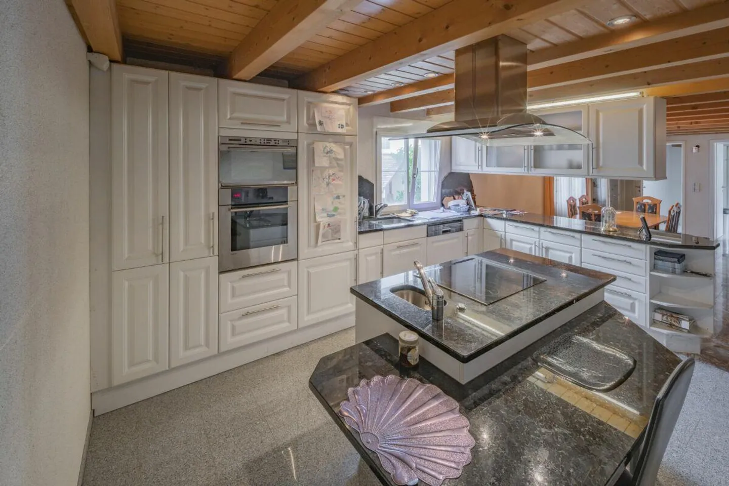 Modernes 6½-Zimmer-Einfamilienhaus mit 219 m² - Foto 2 di 20