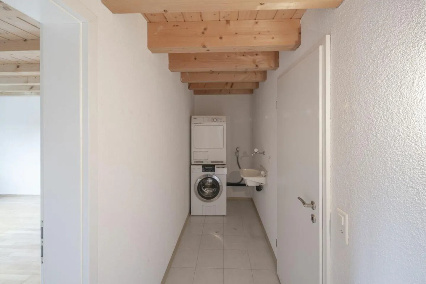 Modernes 6½-Zimmer-Einfamilienhaus mit 219 m² - Foto 11 di 20