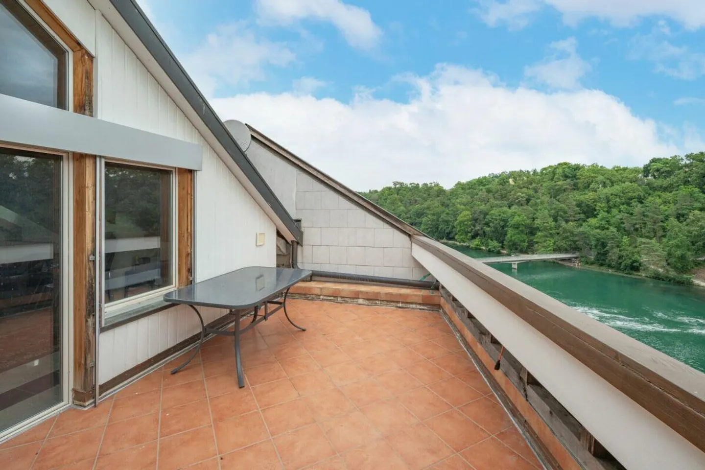 Modernes 6½-Zimmer-Einfamilienhaus mit 219 m² - Foto 13 di 20