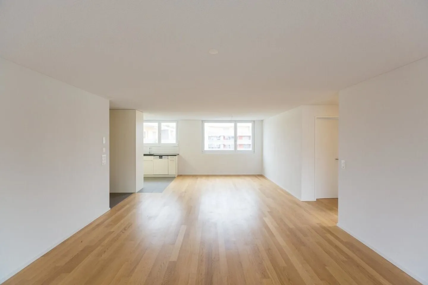 Beautiful 4.5 room apartment with washing tower - Photo 2 of 9