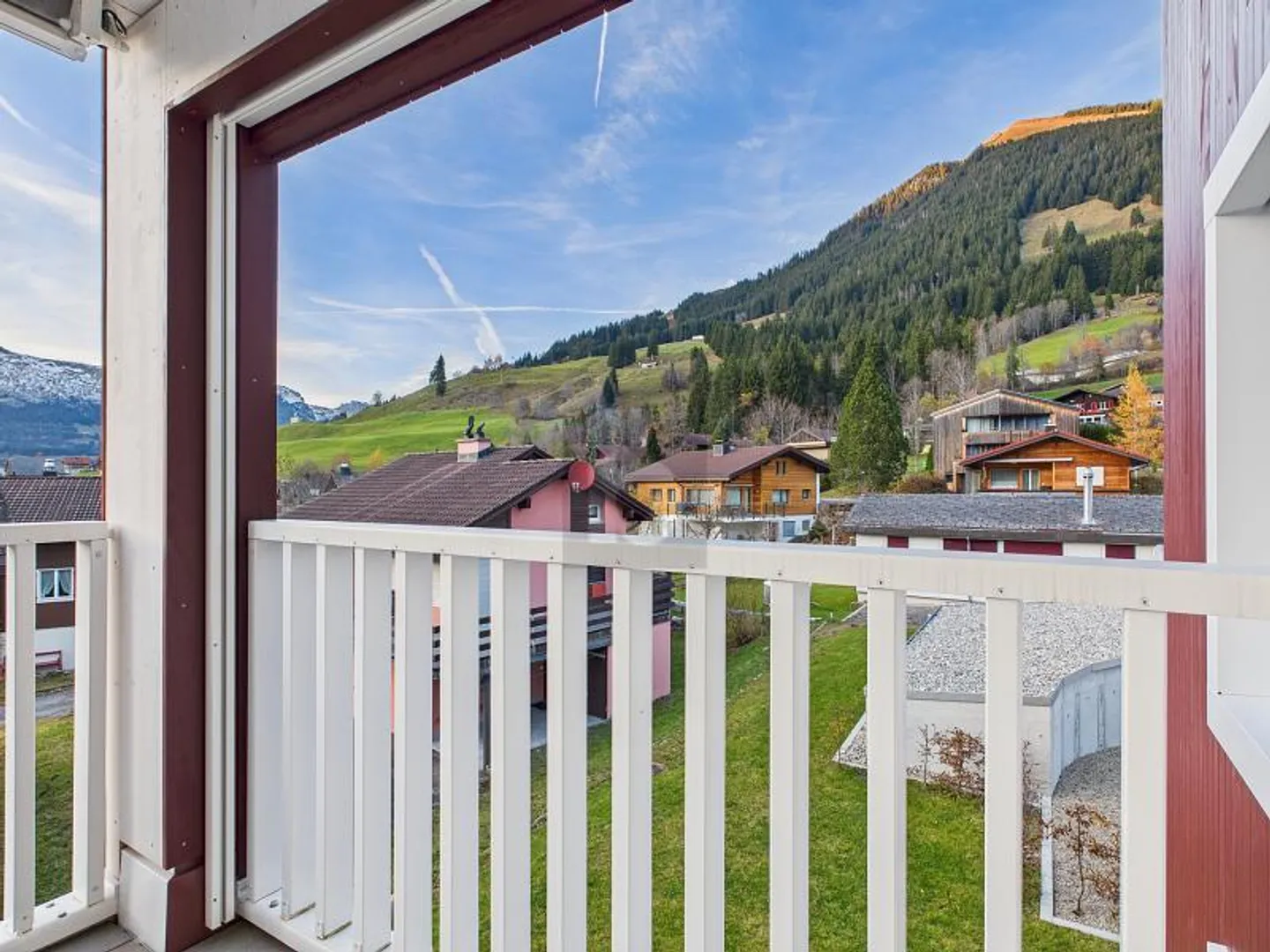 MODERN, QUIET AND WITH A VIEW - Photo 1 of 6