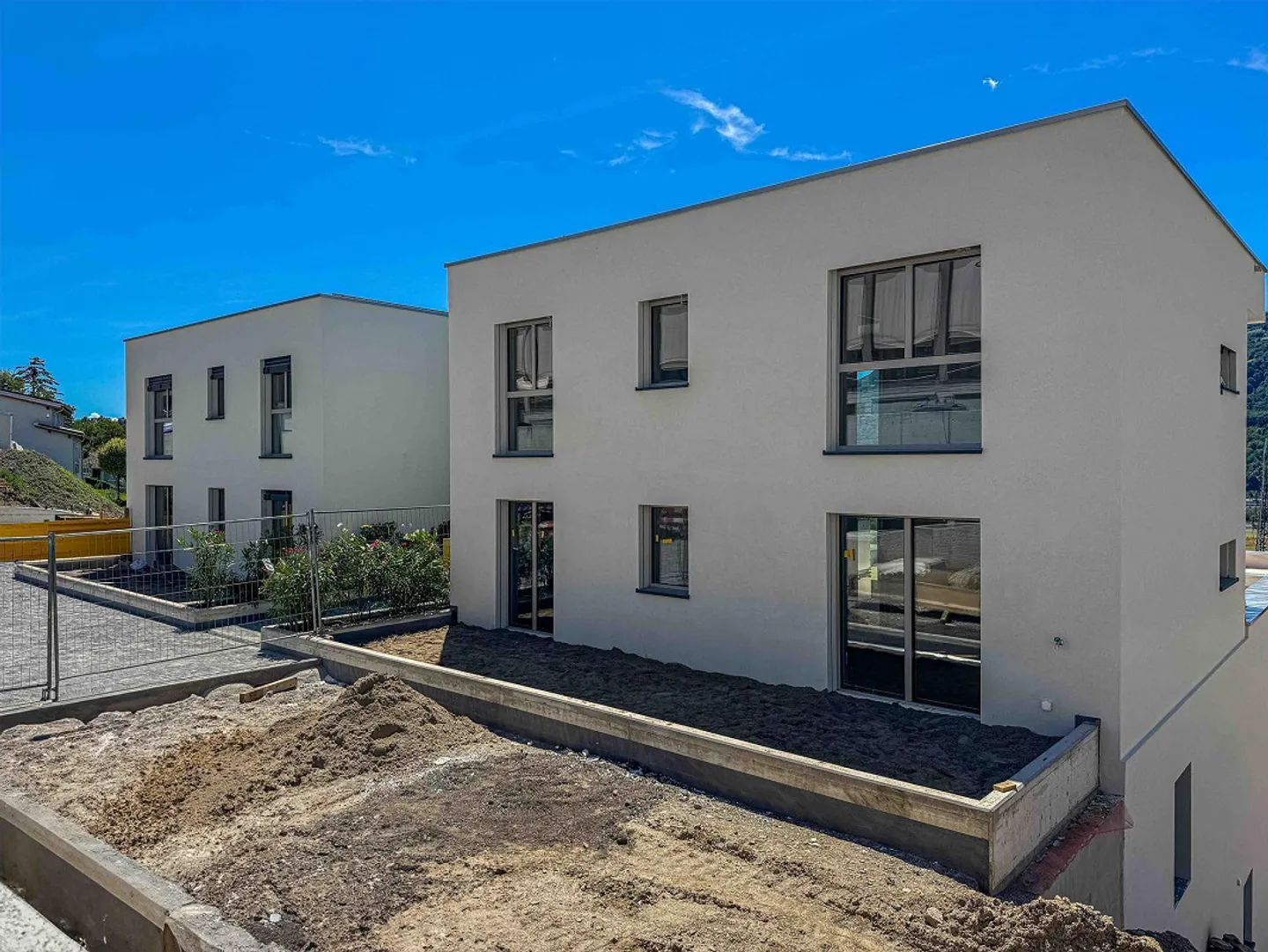 Newly built apartment in Vezia - Photo 6 of 8