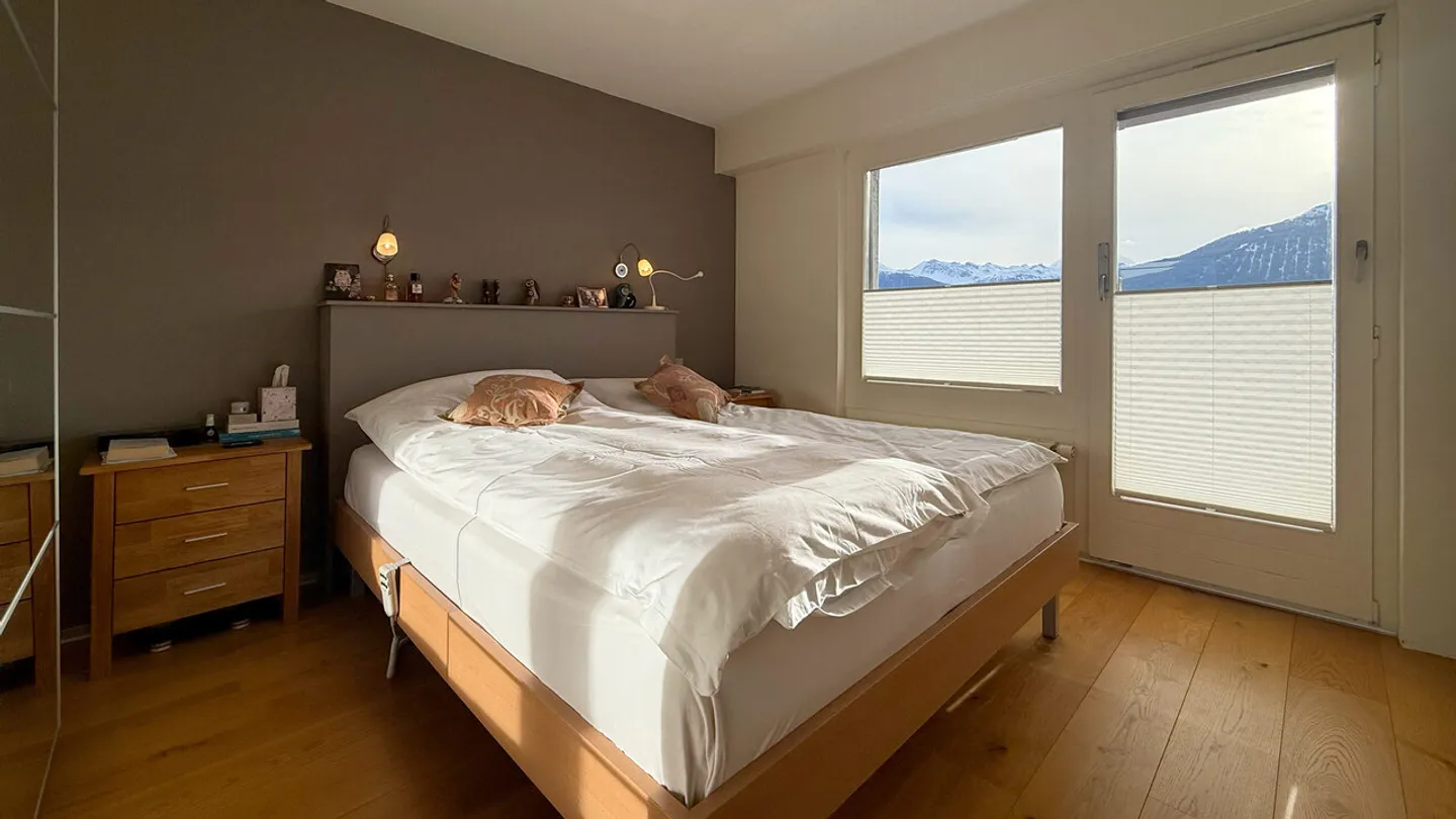 Family Chalet with Independent 3.5-Room Apartment for Sale in Chermignon d'en Haut - Bouillèt / Maze Area - Photo 5 of 16