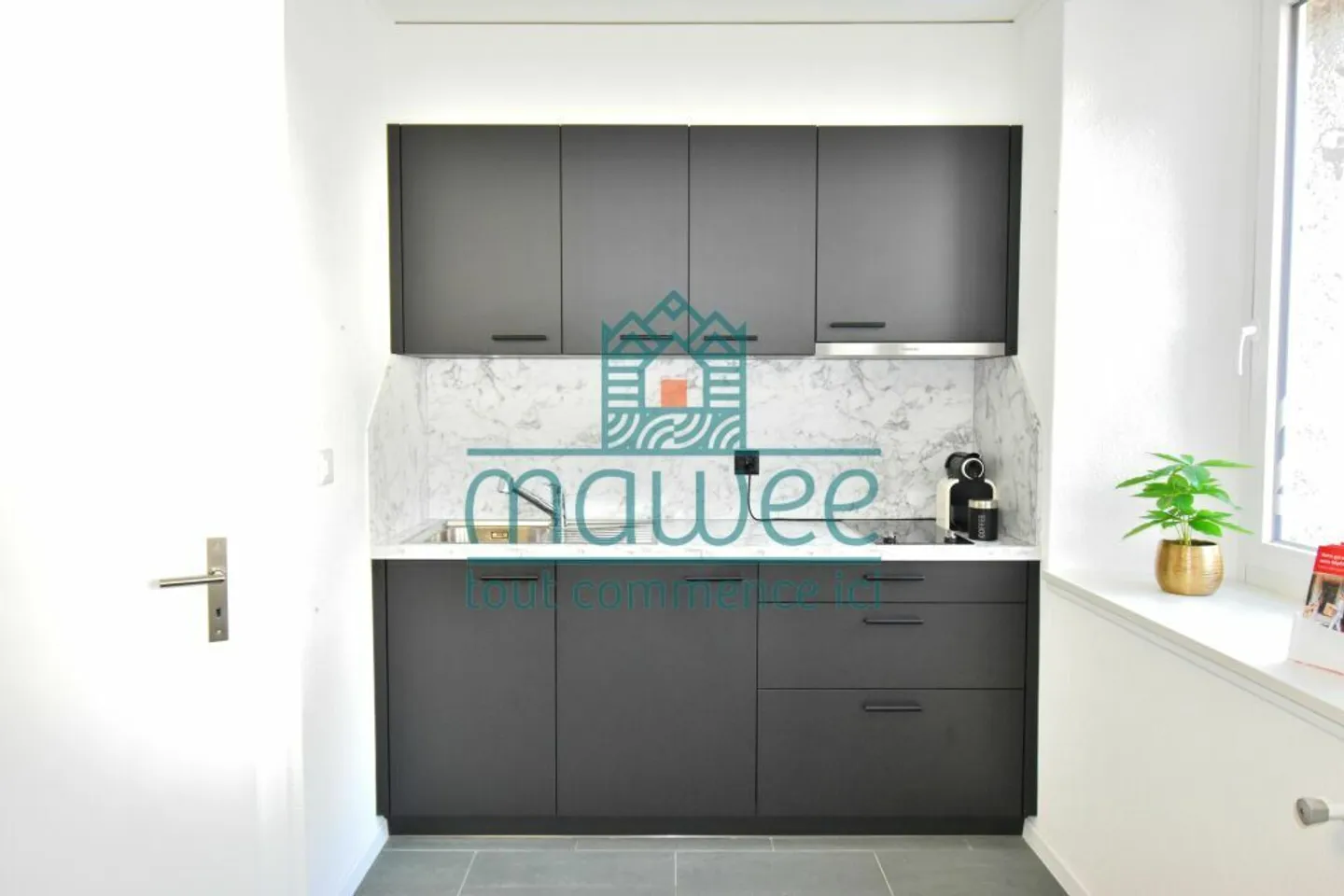 Versatile commercial space of 35 m² - Vernayaz center - Photo 2 of 8