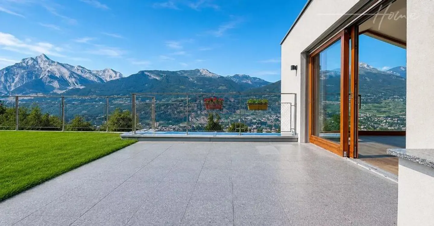 Villa moderna con vista panoramica sulla valle del Rodano - Foto 2 di 10
