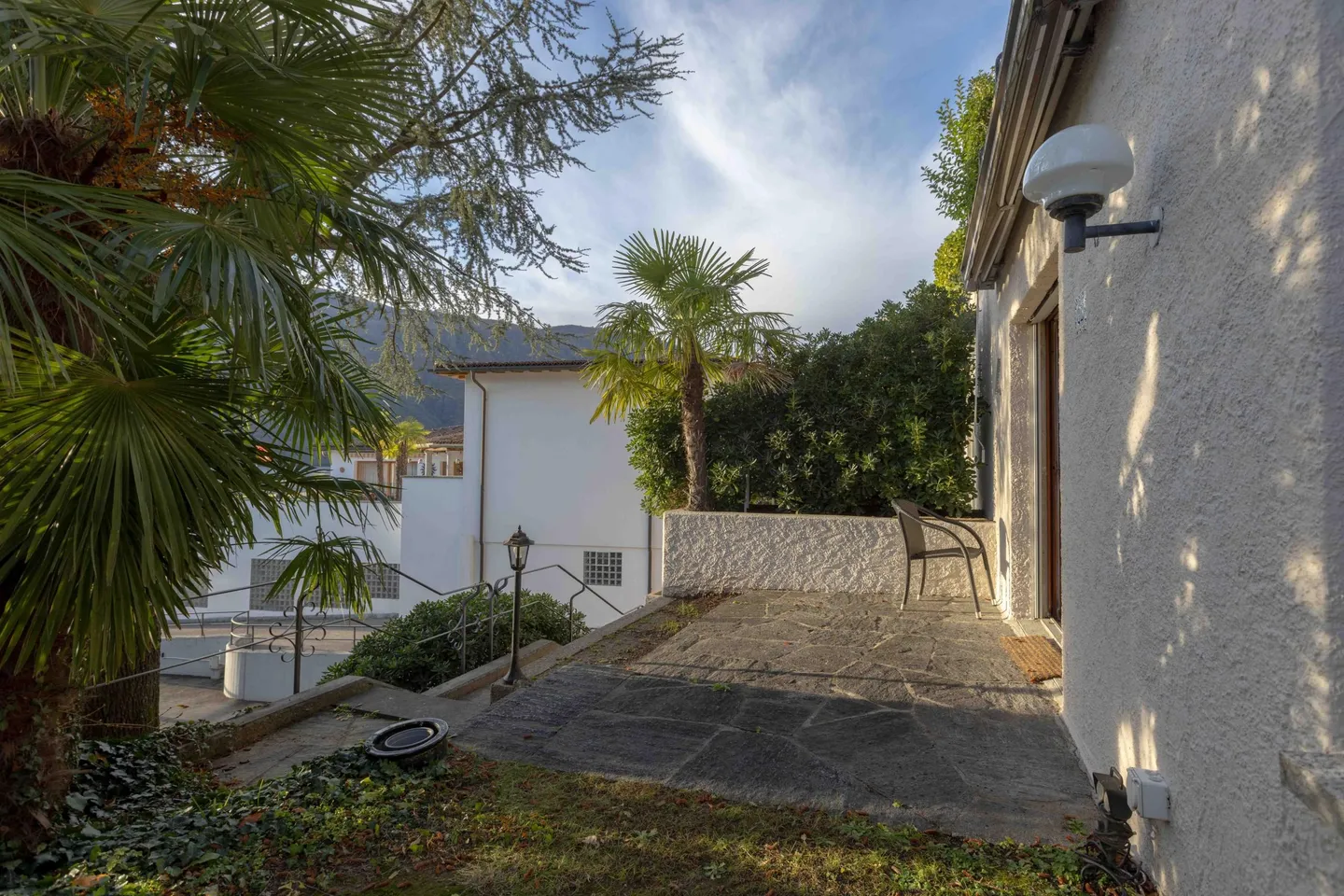 BEAUTIFUL 1.5 INCOME WITH POOL AND GARDEN IN MORCOTE - Photo 7 of 11