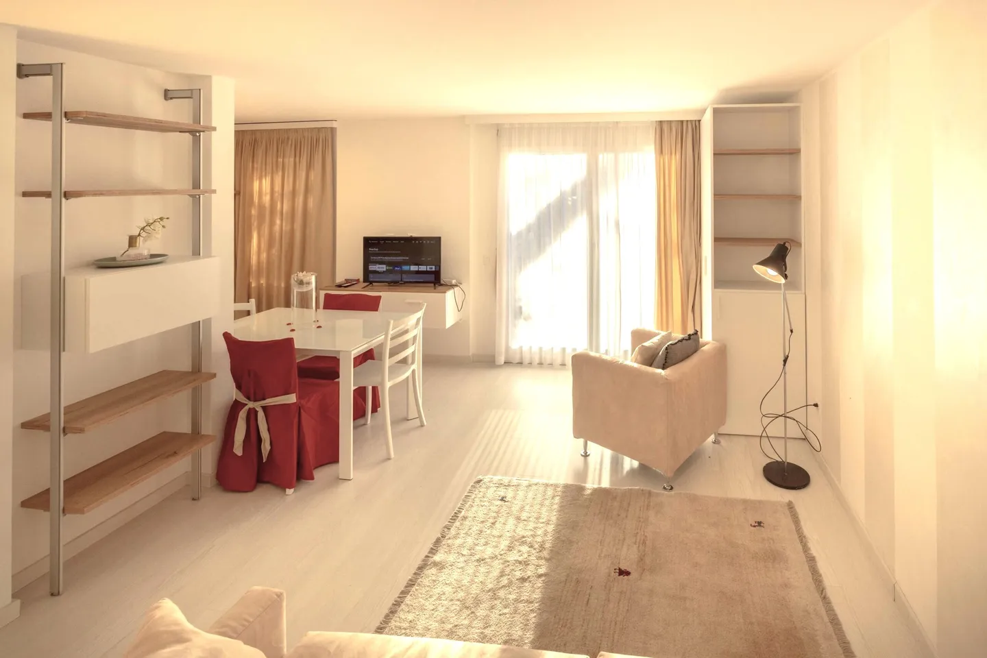BEAUTIFUL 1.5 INCOME WITH POOL AND GARDEN IN MORCOTE - Photo 3 of 11