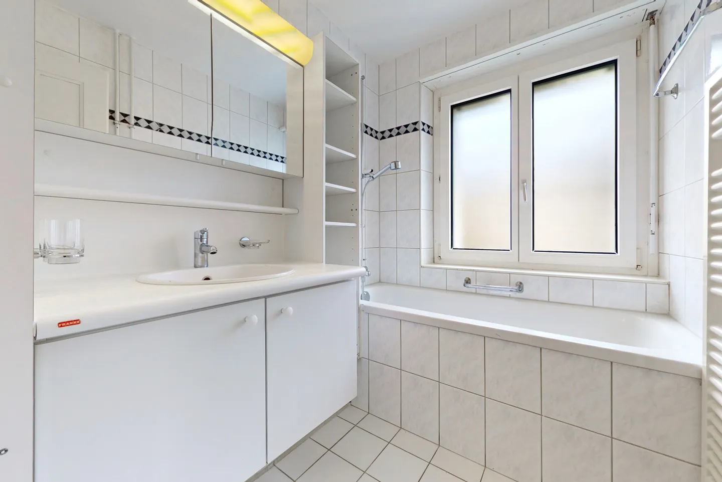 Appartamento luminoso in una posizione centrale ma tranquilla - Foto 9 di 10