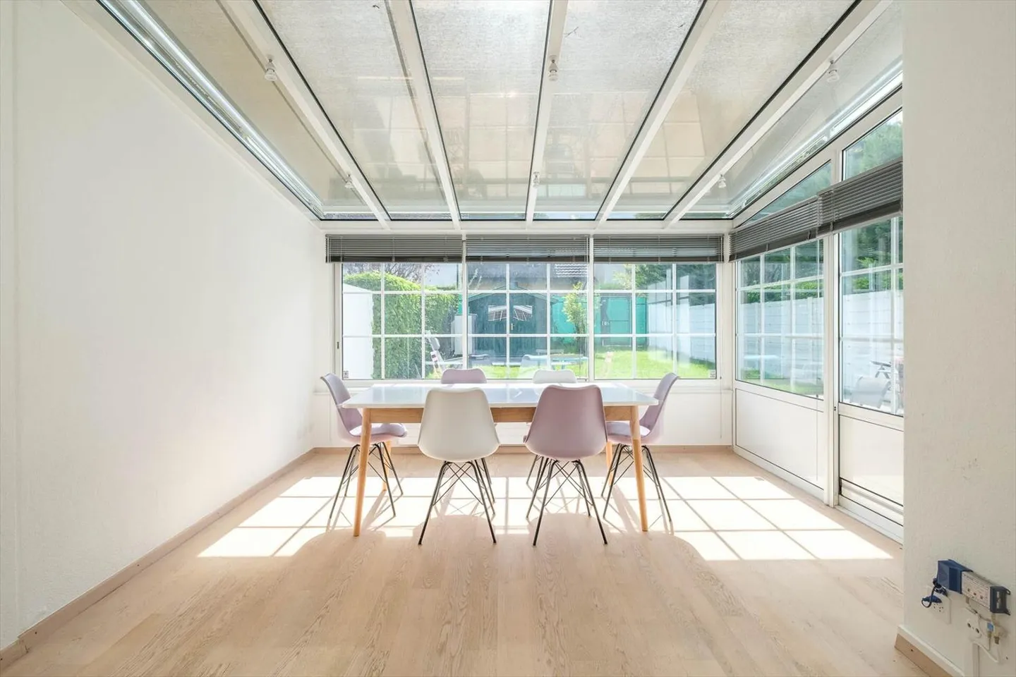 Exklusivität - Öko-ausgestattete 3-Zimmer-Villa - Foto 3 von 13