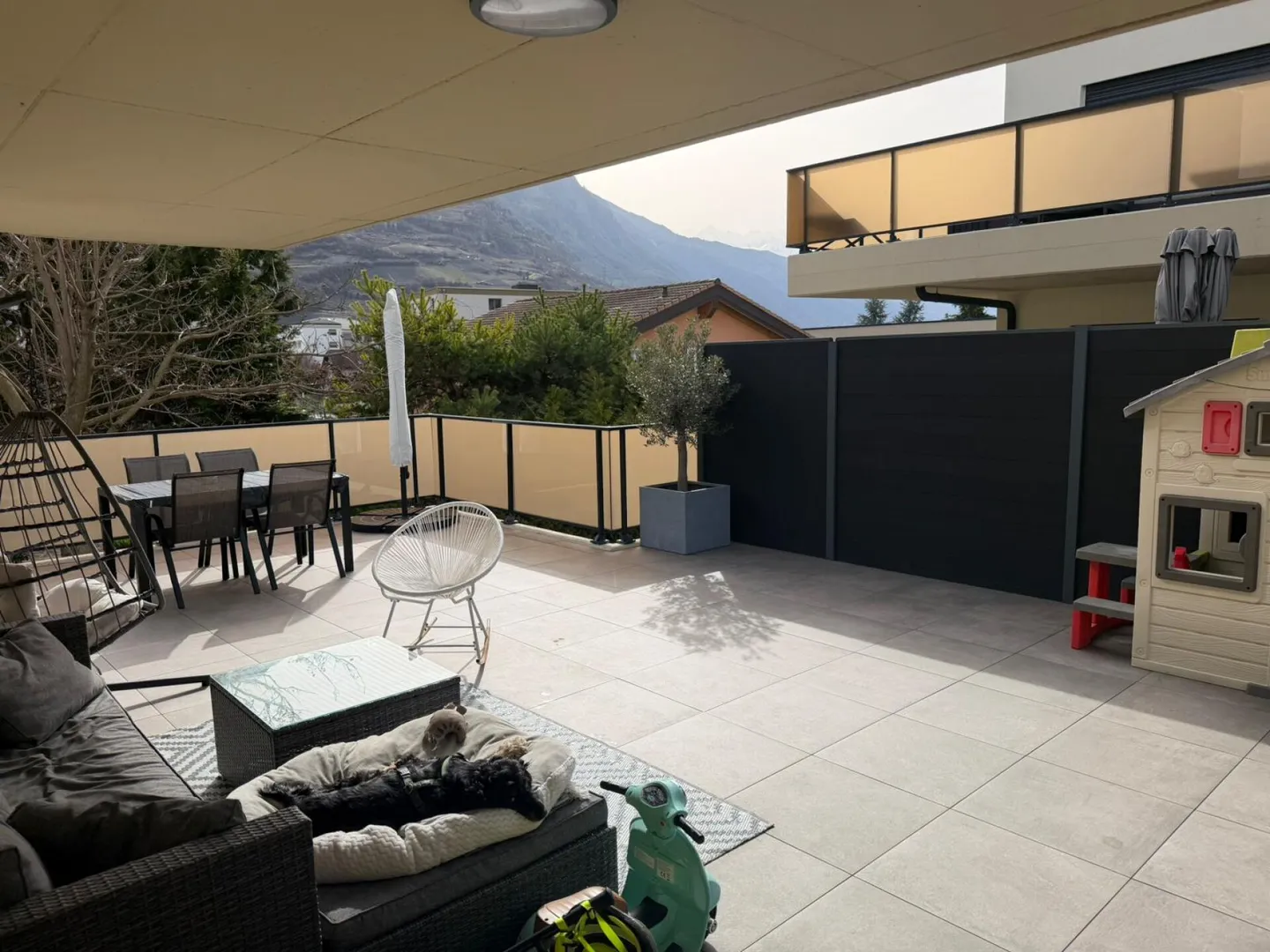 Spacious and bright 3.5-room apartment with large terrace in Saxon - Photo 14 of 16