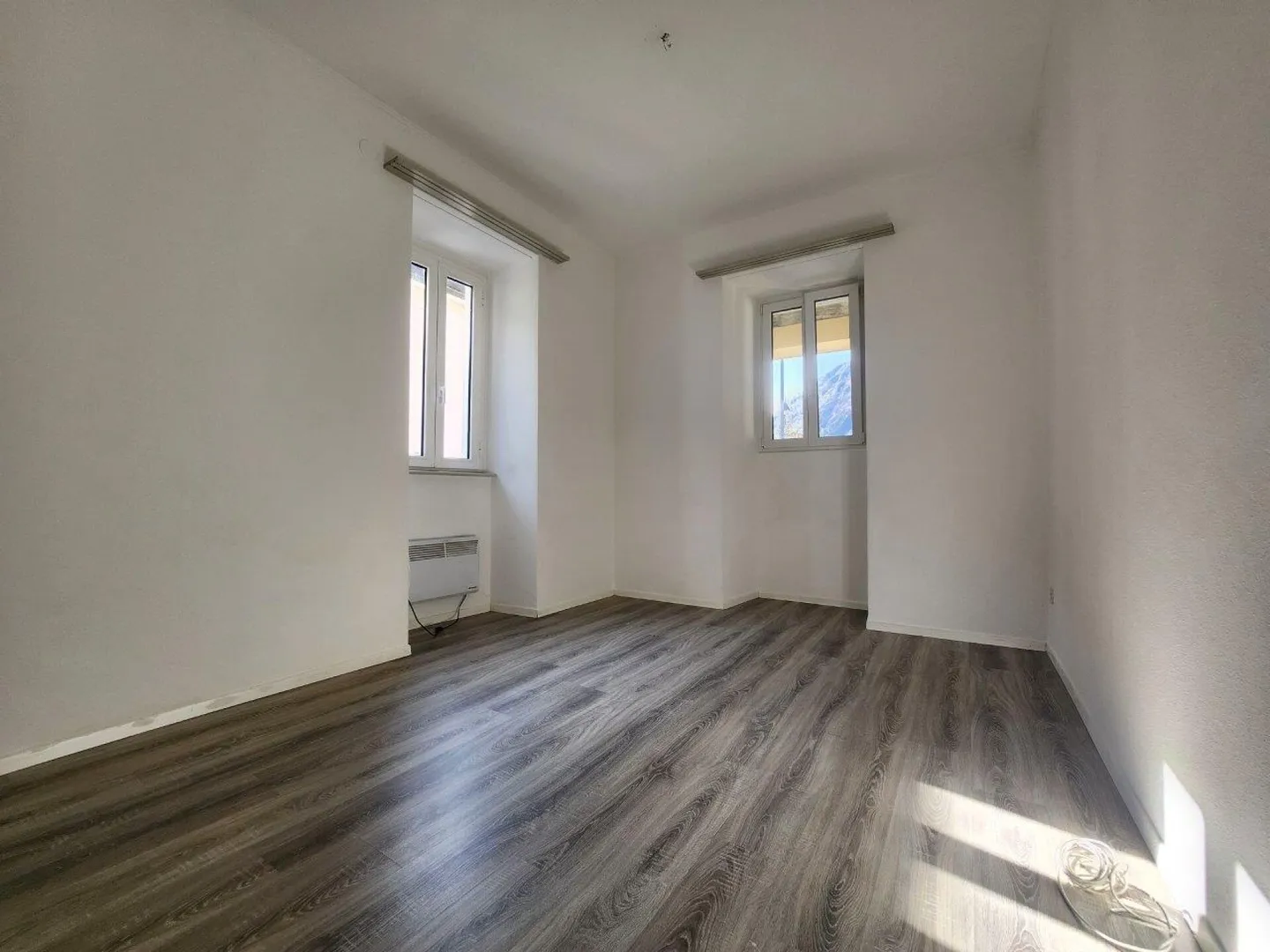 Casa storica plurifamiliare con rustico nel cuore di Avegno - Foto 9 di 12