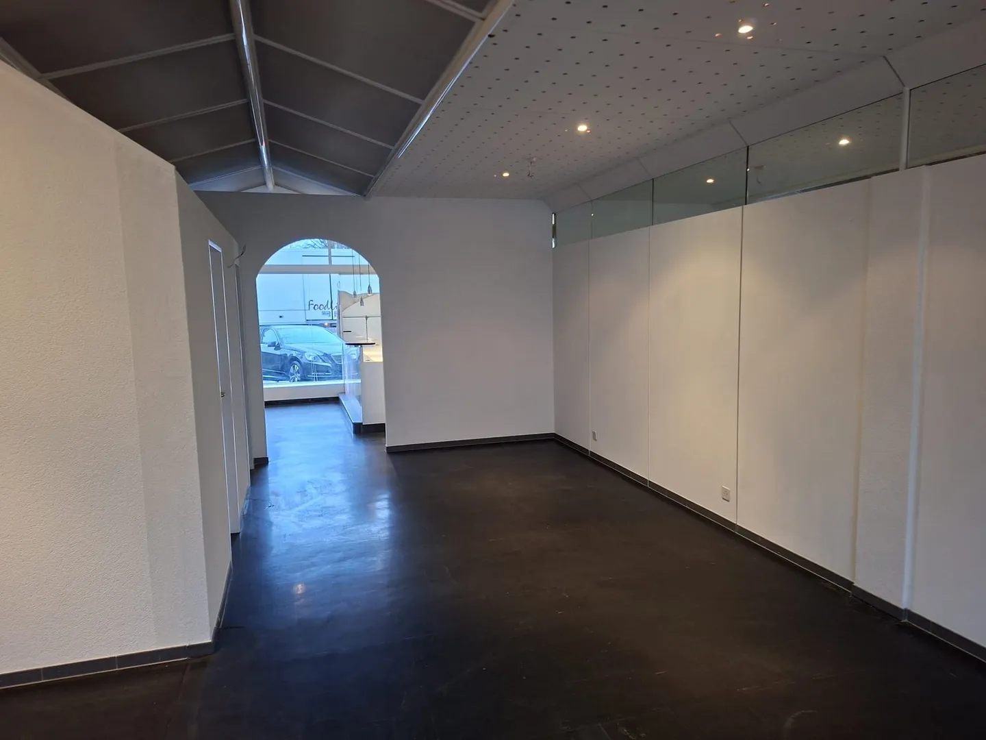 Magnificent commercial unit of approximately 113 m2 - Photo 13 of 21