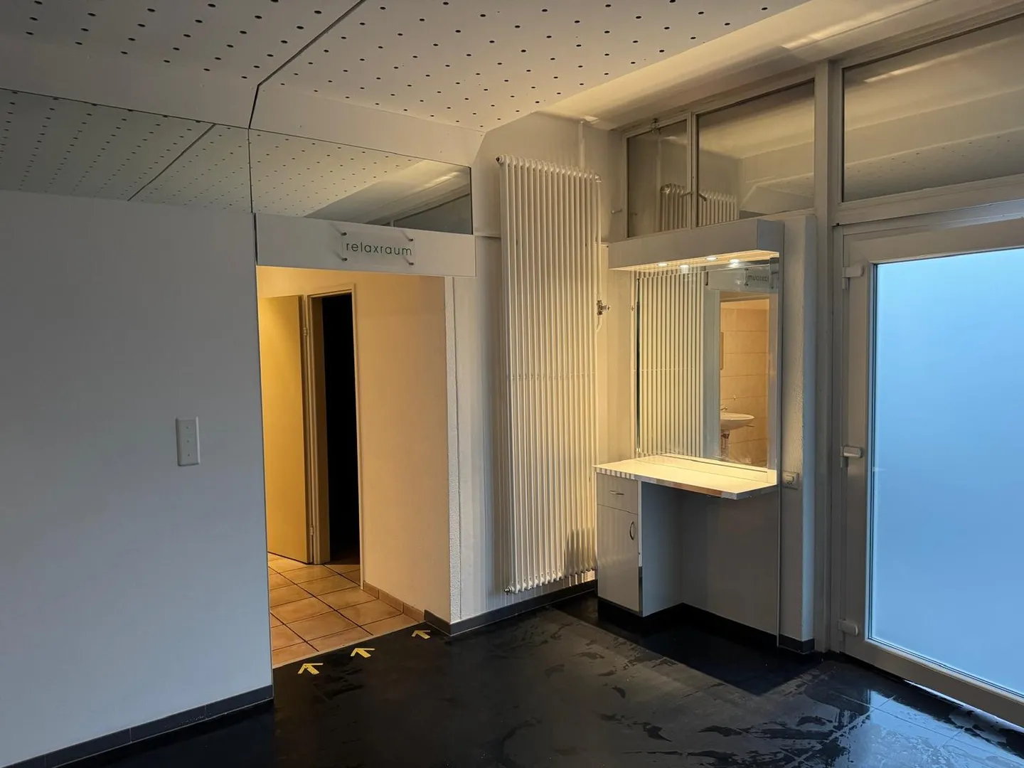 Magnificent commercial unit of approximately 113 m2 - Photo 14 of 21