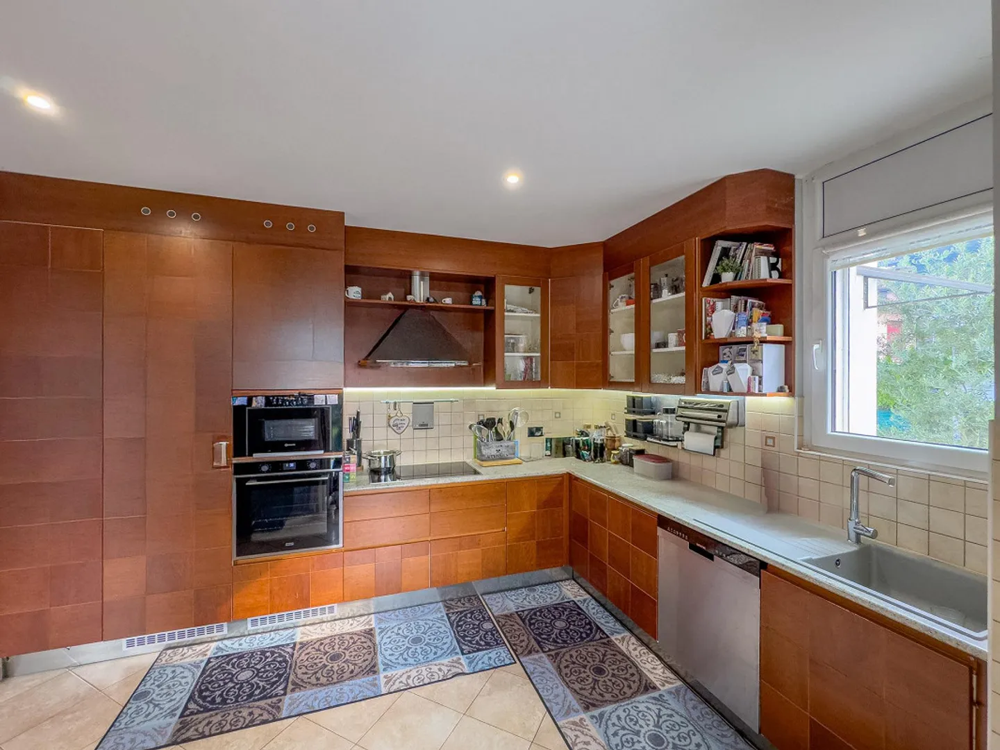 Casa bifamiliare con giardino a Melano - Foto 3 di 15