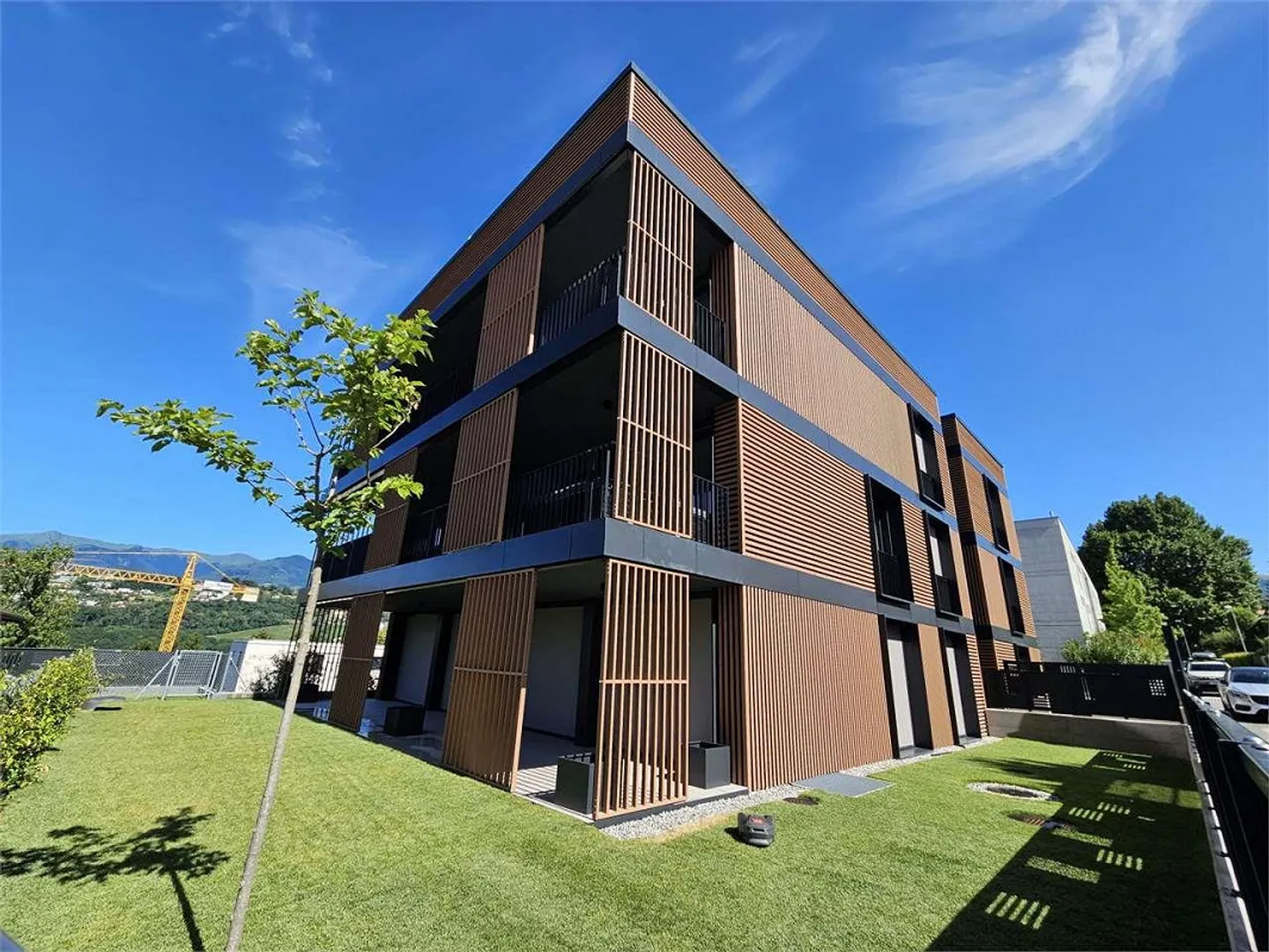 PREGASSONA-LUGANO, 4.5-ZIMMER-WOHNUNG MIT GARTEN - Foto 1 von 13
