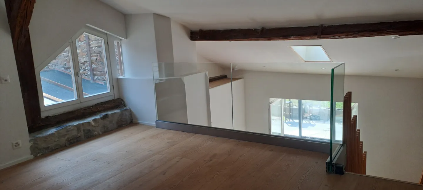 Renovated Apartment with Garden - Photo 15 of 37