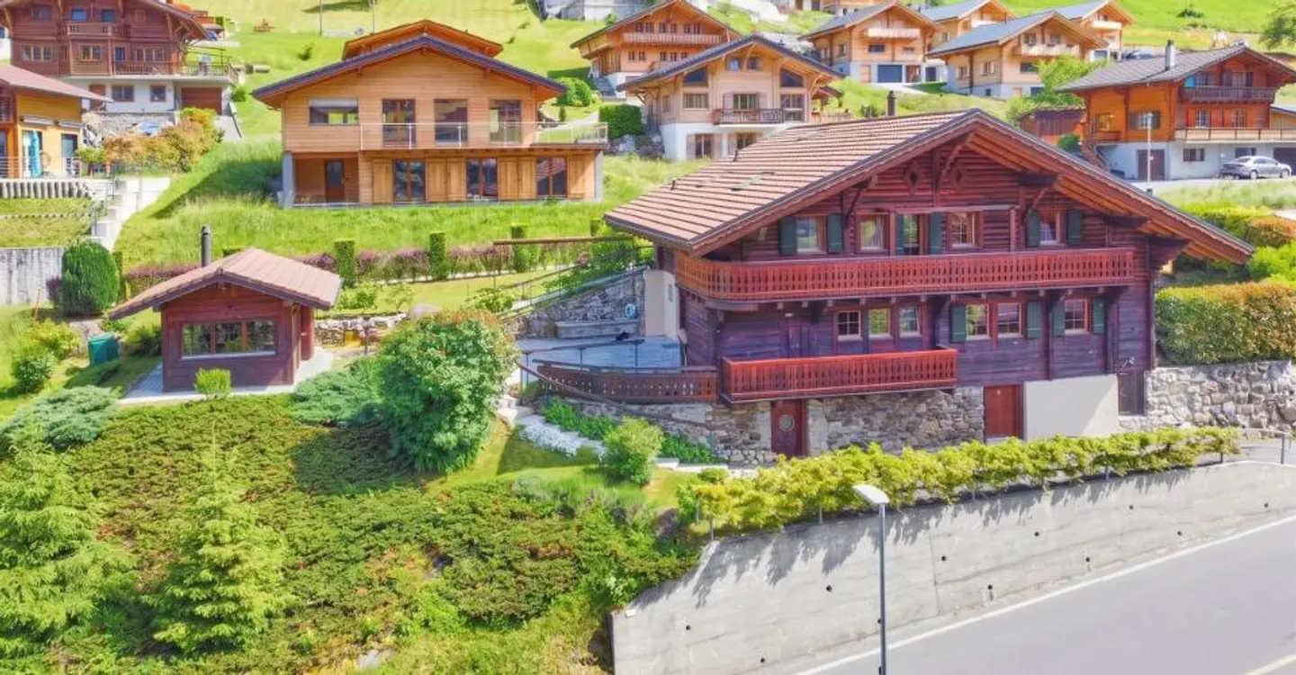 Renovated Chalet - Authenticity & Village Proximity - Photo 1 of 13