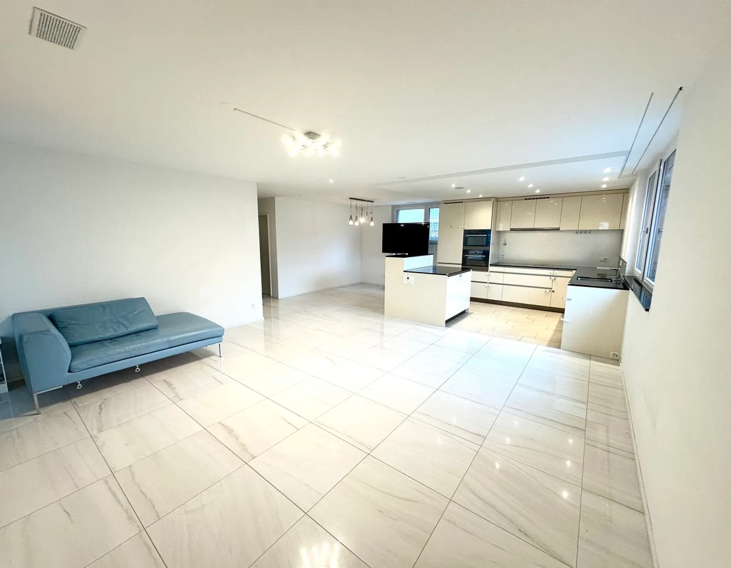 Appartamento moderno 4.5 locali - Foto 2 di 16