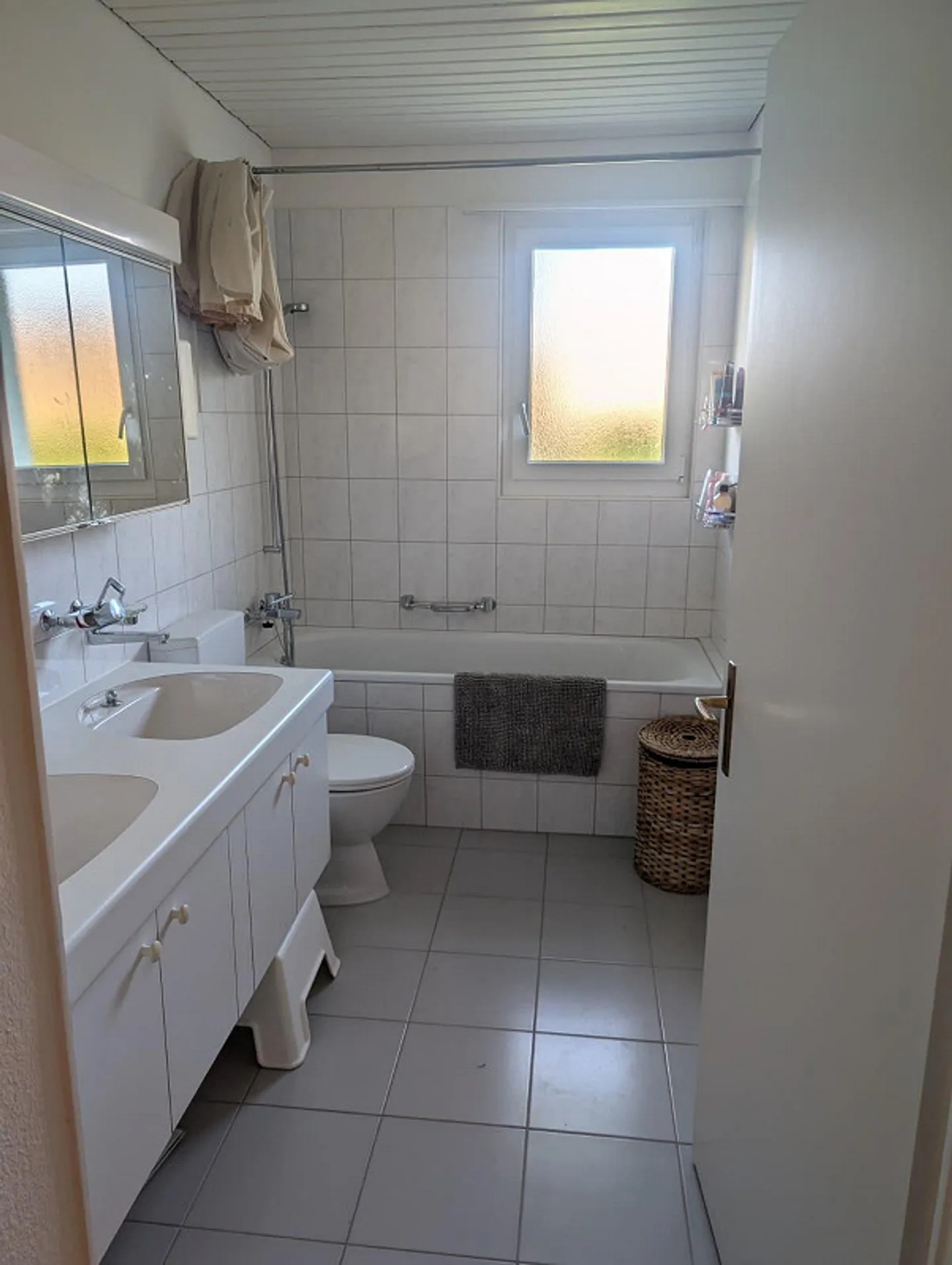 4 Room Apartment - Photo 4 of 7