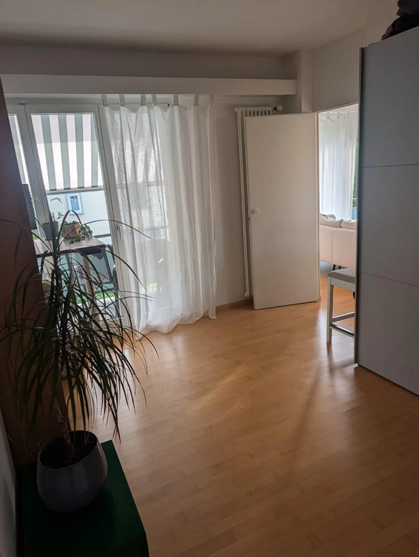 4 Room Apartment - Photo 5 of 7