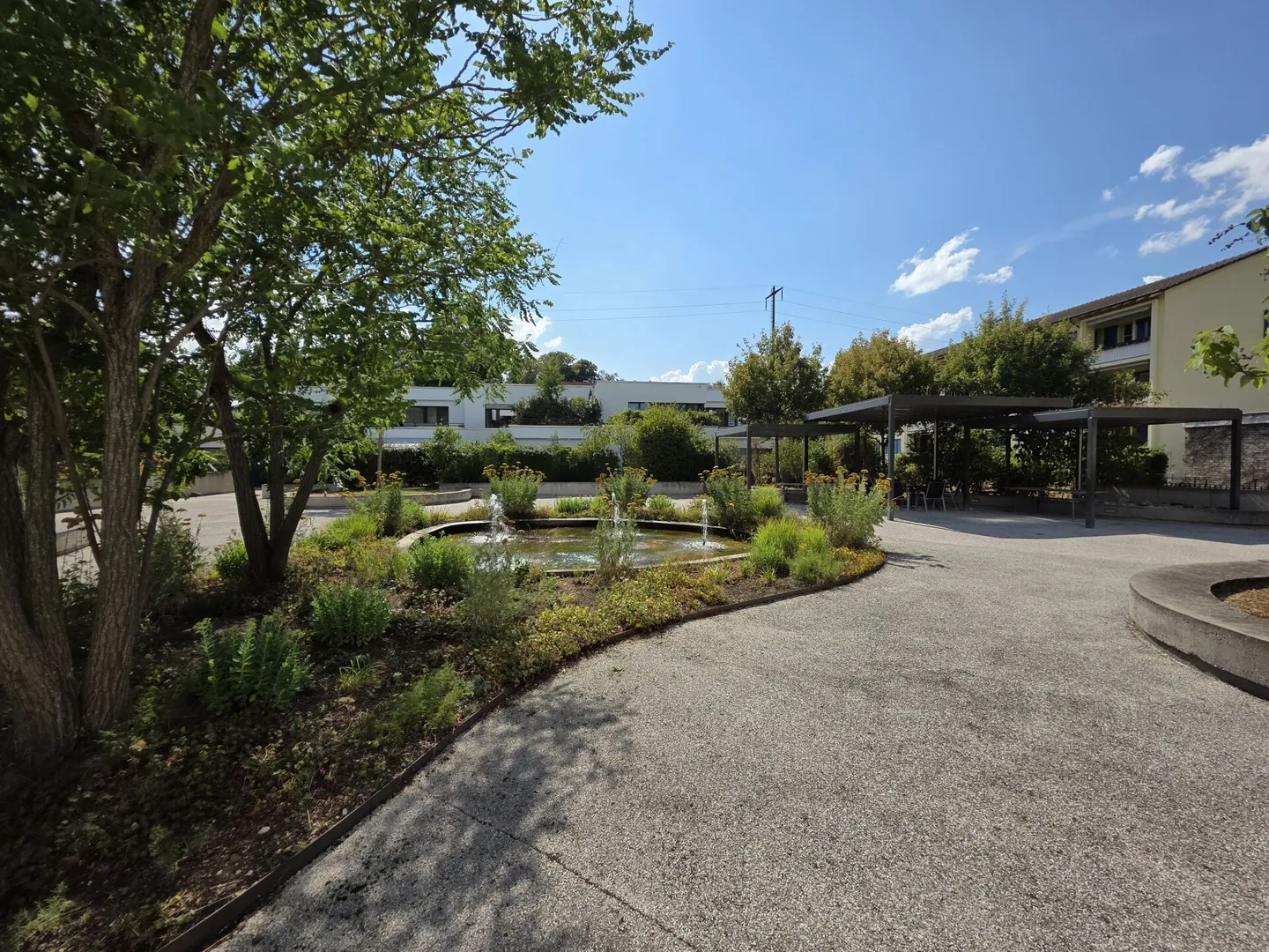 Garden apartment with townhouse character - stylish living in high quality - Photo 11 of 12