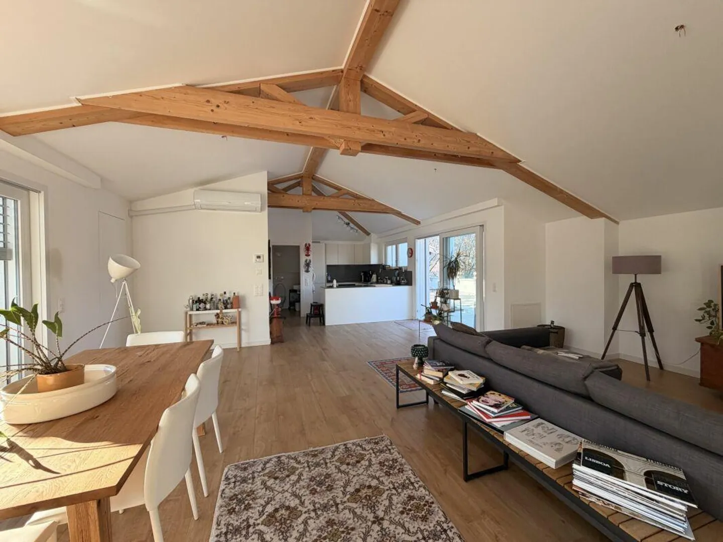 BREGANZONA · 159 M2 DUPLEX-PENTHOUSE MIT 100 M2 TERRASSE · LICHT · PRIVATSPHÄRE · FAMILIENRAUM - Foto 2 von 18