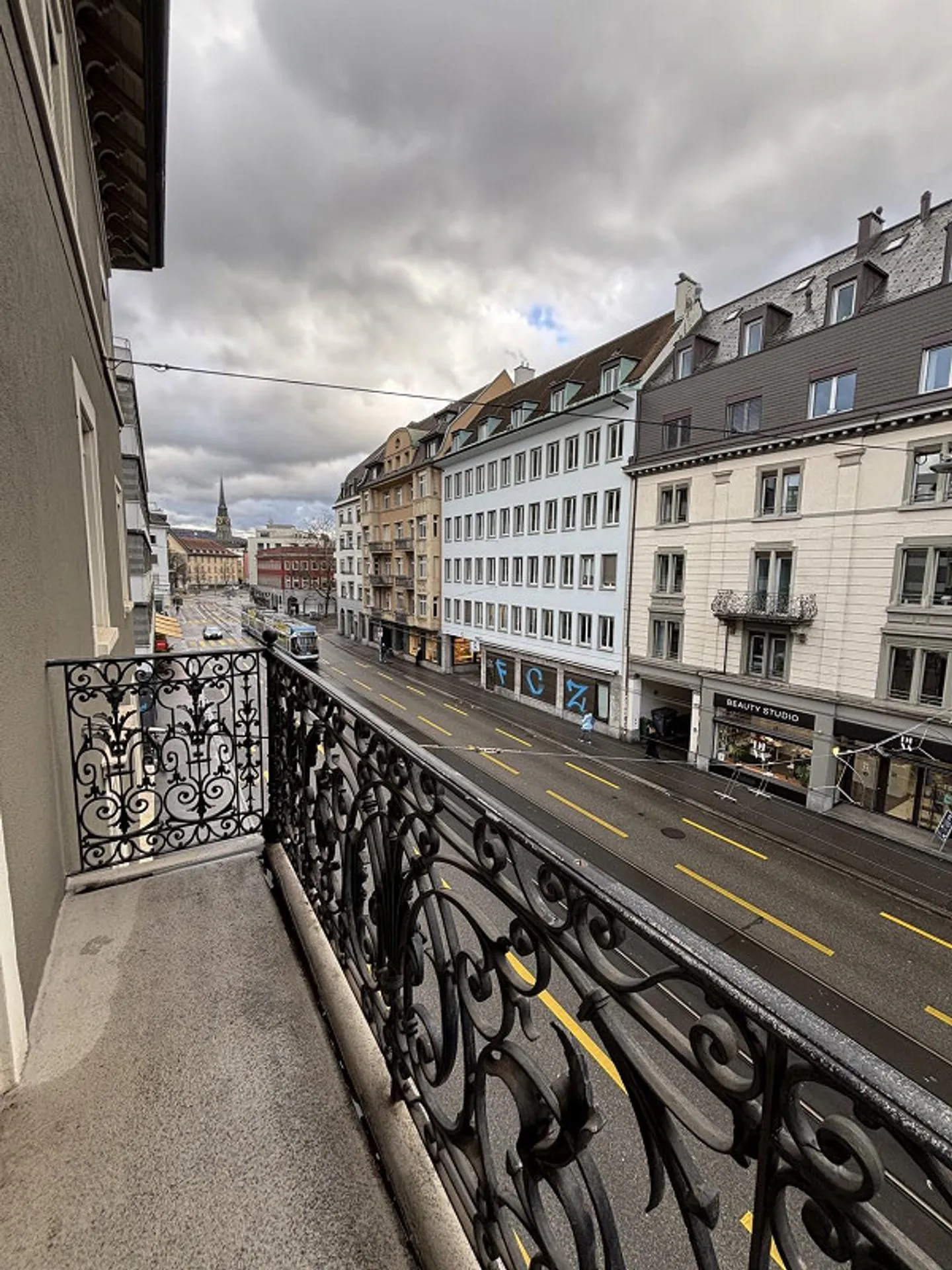 Zmitzt in the Kitchen - Your new office at the pulse of Zurich - Photo 8 of 8