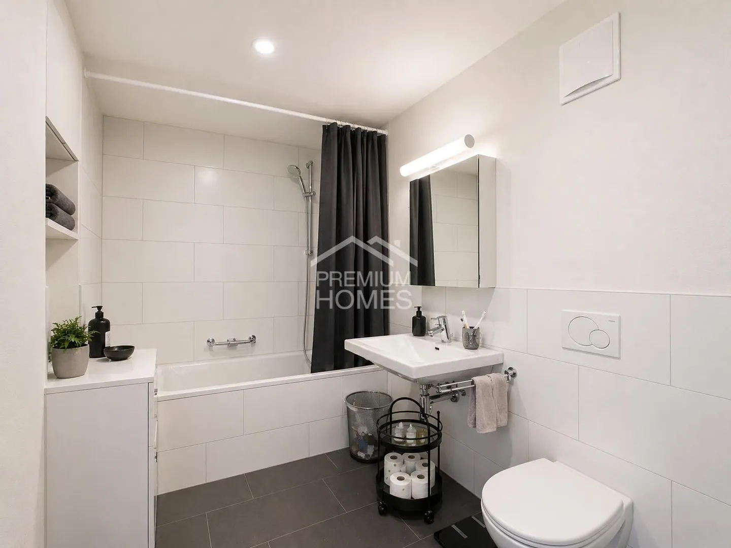Family-Friendly Apartment - Photo 9 of 13