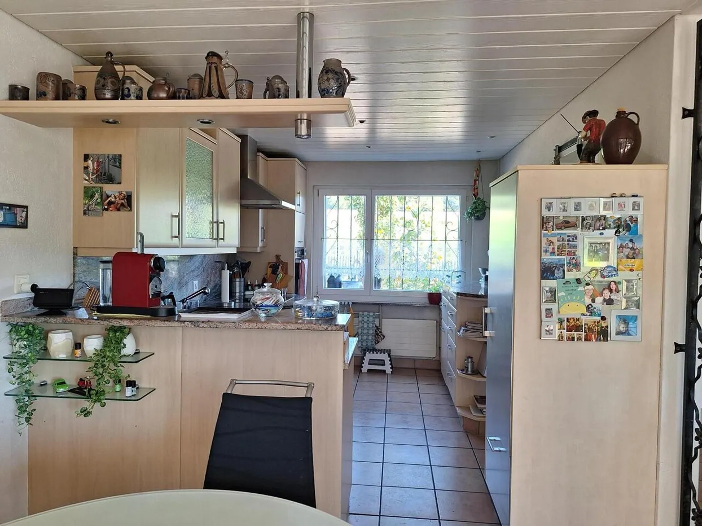Spacious Family Home with Garden - Photo 6 of 21