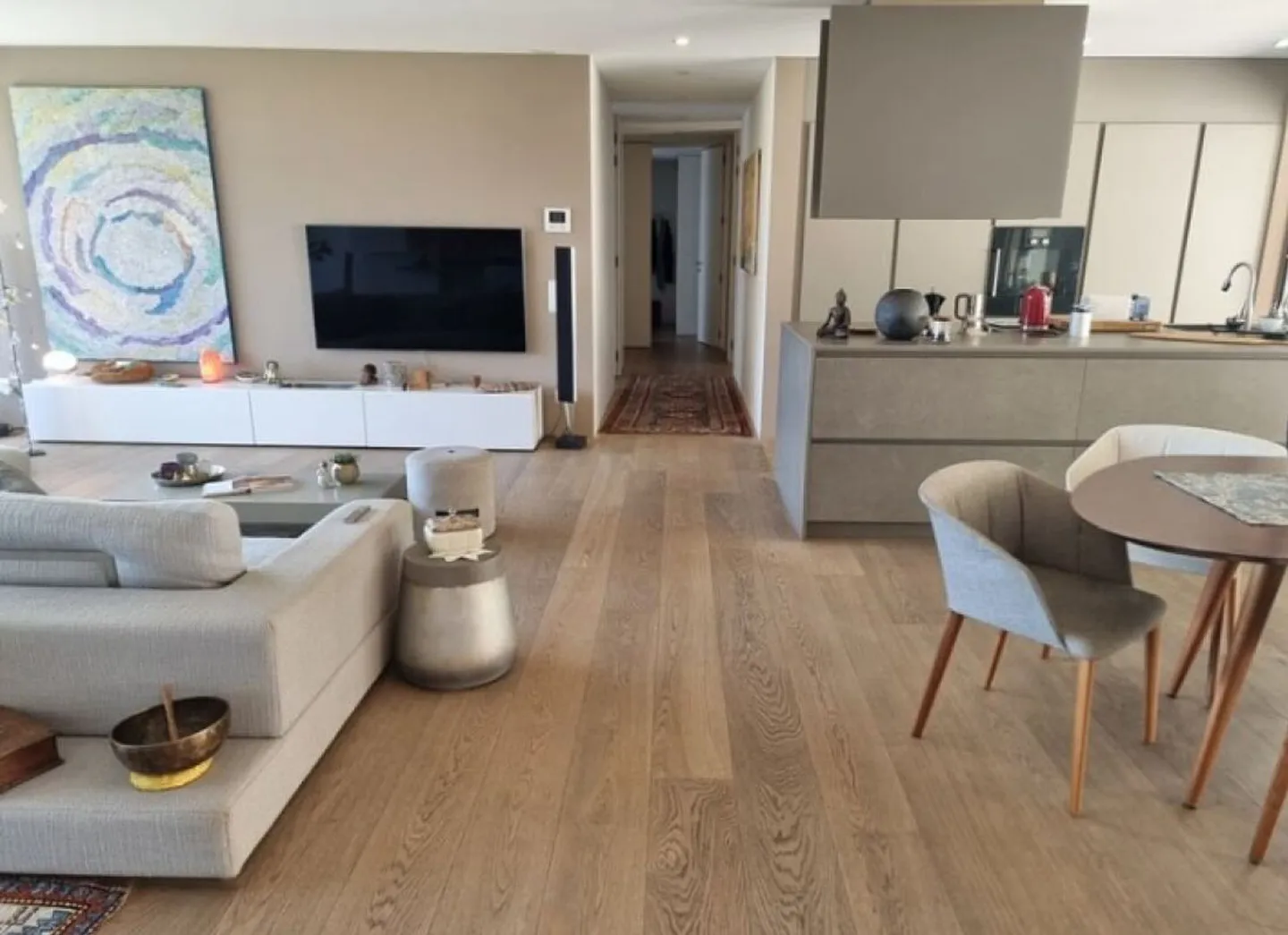 Charmante Penthouse-Wohnung 4,5 Zimmer, Panoramaterrassen, Komfort und Stil - Foto 2 von 12