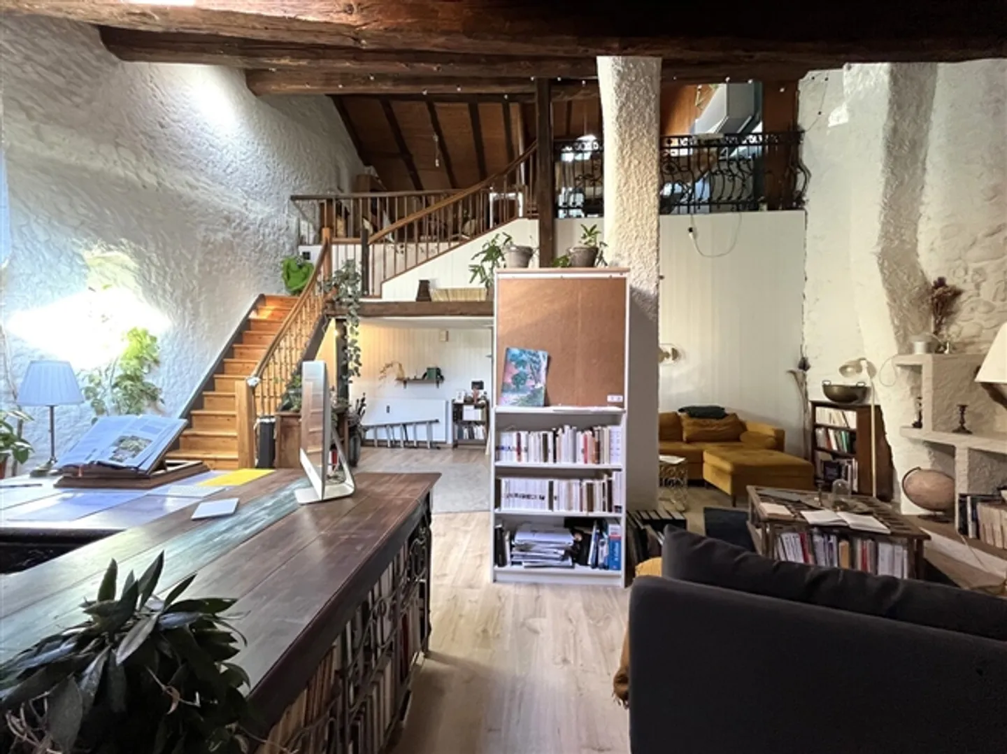 3.5 Rooms, Unusual for 170 m² in the Heart of Vevey - Photo 4 of 15