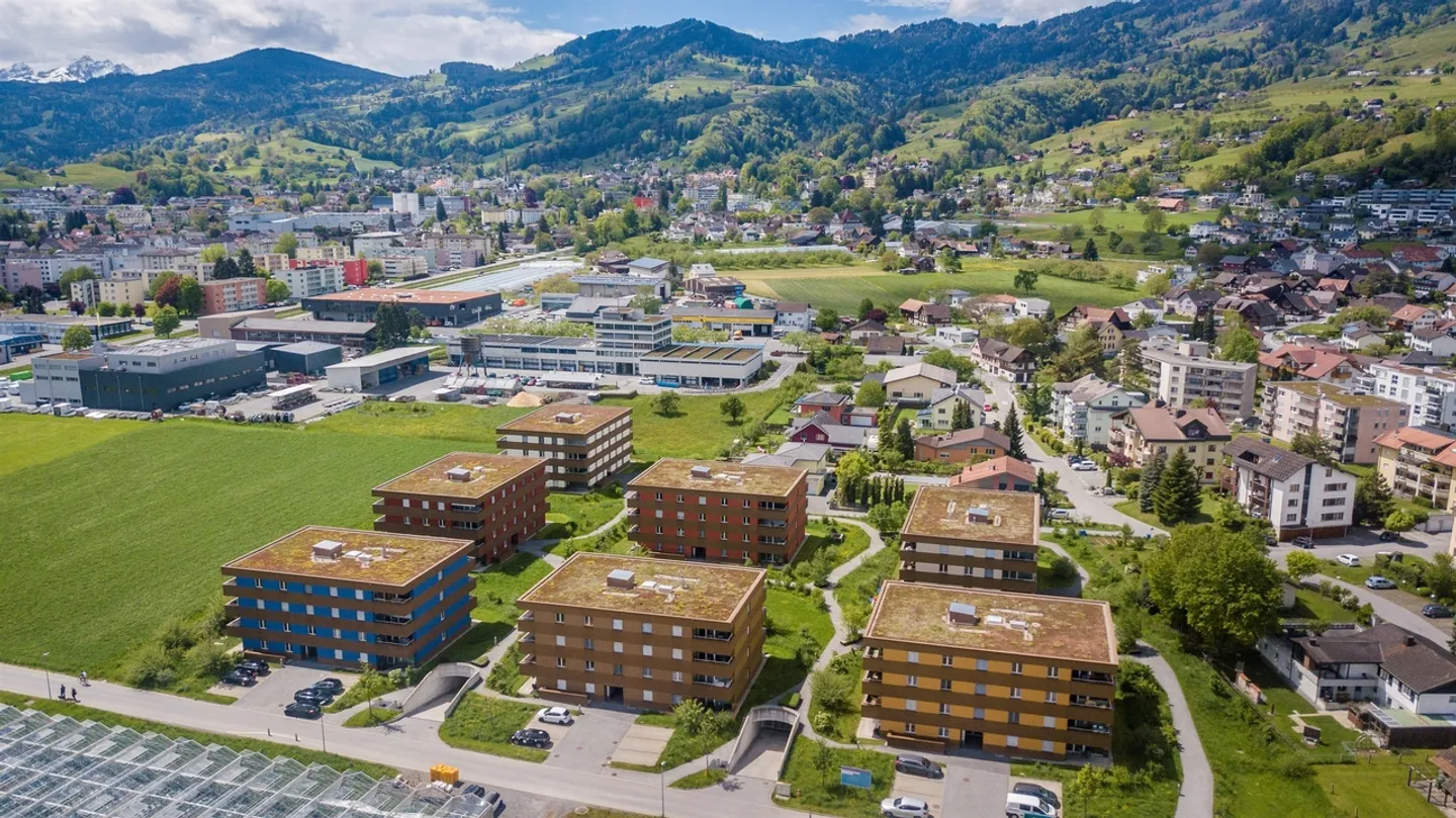 Places de stationnement dans le développement SEVEN - Photo 2 sur 2