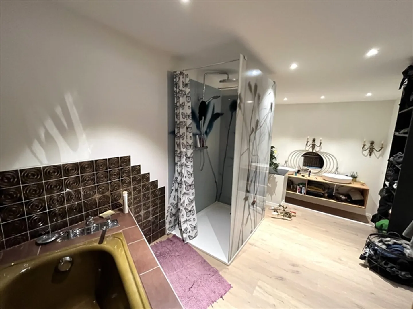 3.5 Rooms, Unusual for 170 m² in the Heart of Vevey - Photo 13 of 15