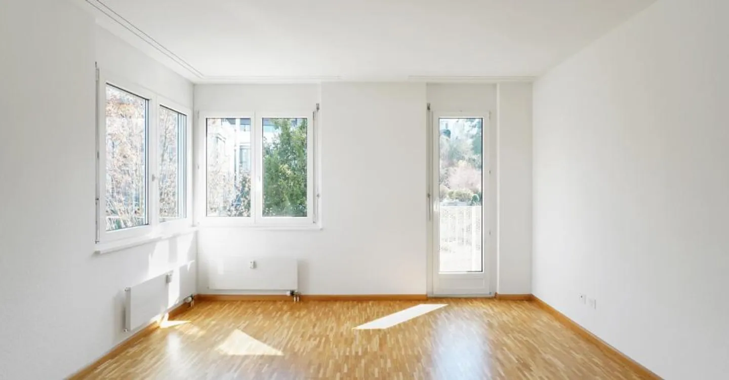 Ampio appartamento moderno con balcone in una zona residenziale privilegiata - Foto 7 di 8