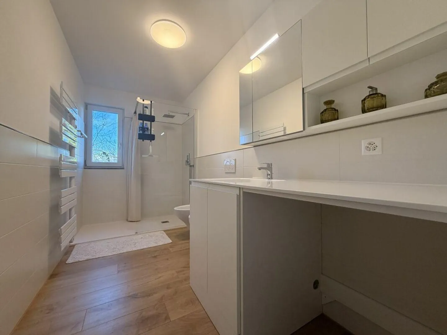 BREGANZONA · 159 M2 DUPLEX-PENTHOUSE MIT 100 M2 TERRASSE · LICHT · PRIVATSPHÄRE · FAMILIENRAUM - Foto 17 von 18