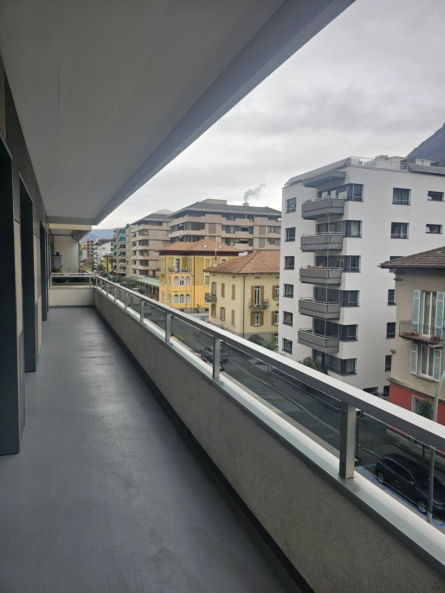 3.5 rooms a few steps from the center - Photo 3 of 6