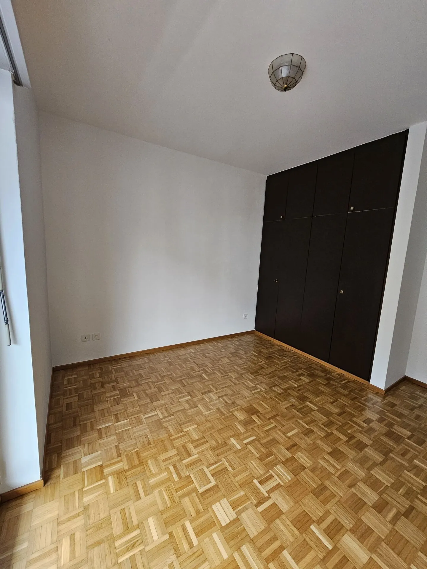 3.5 rooms a few steps from the center - Photo 4 of 6