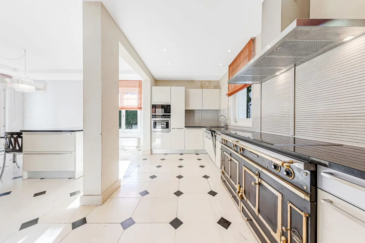 Propriété de prestige entourée de verdure à Lausanne - Photo 5 sur 9