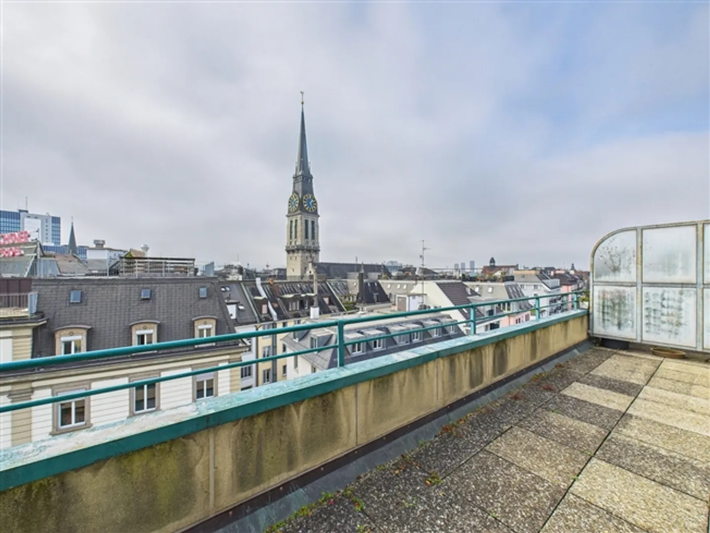 APPARTEMENT 3 PIÈCES À ZURICH - DISTRICT 4 AUSSERSIHL, MEUBLÉ, TEMPORAIRE - Photo 4 sur 6