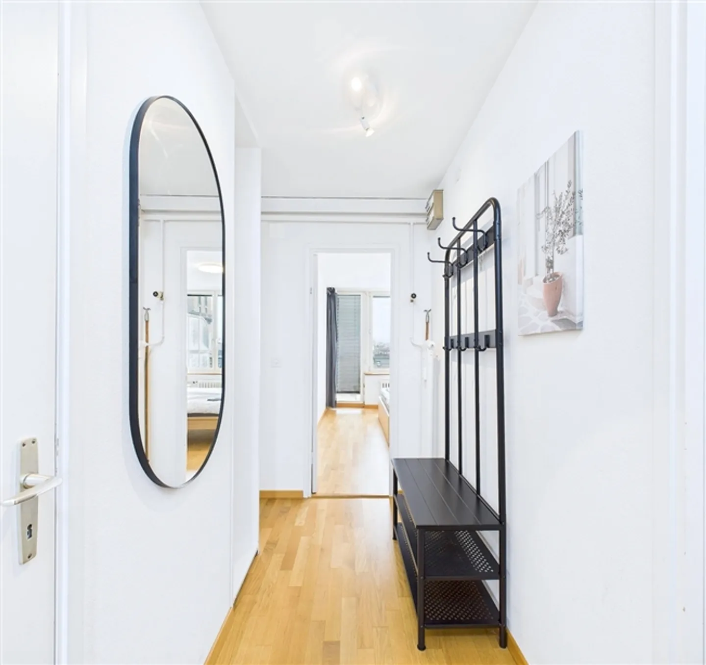 APPARTEMENT 3 PIÈCES À ZURICH - DISTRICT 4 AUSSERSIHL, MEUBLÉ, TEMPORAIRE - Photo 5 sur 6