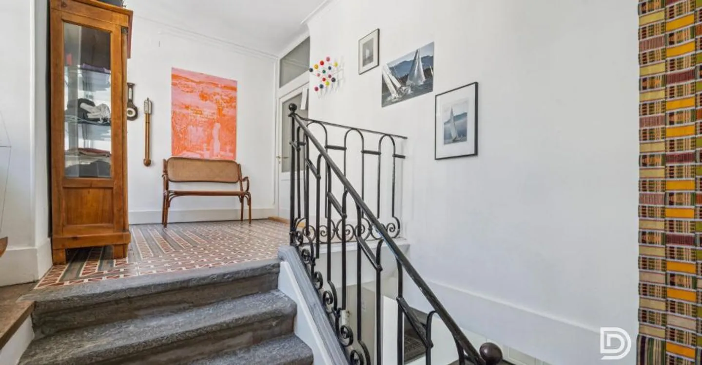 Sumptuous renovated mansion with care, with city garden and absolute calm - Photo 9 of 13