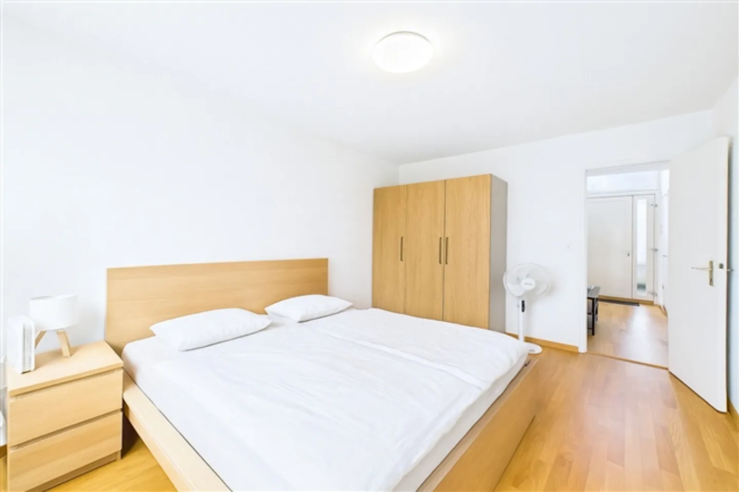 APPARTEMENT 3 PIÈCES À ZURICH - DISTRICT 4 AUSSERSIHL, MEUBLÉ, TEMPORAIRE - Photo 6 sur 6