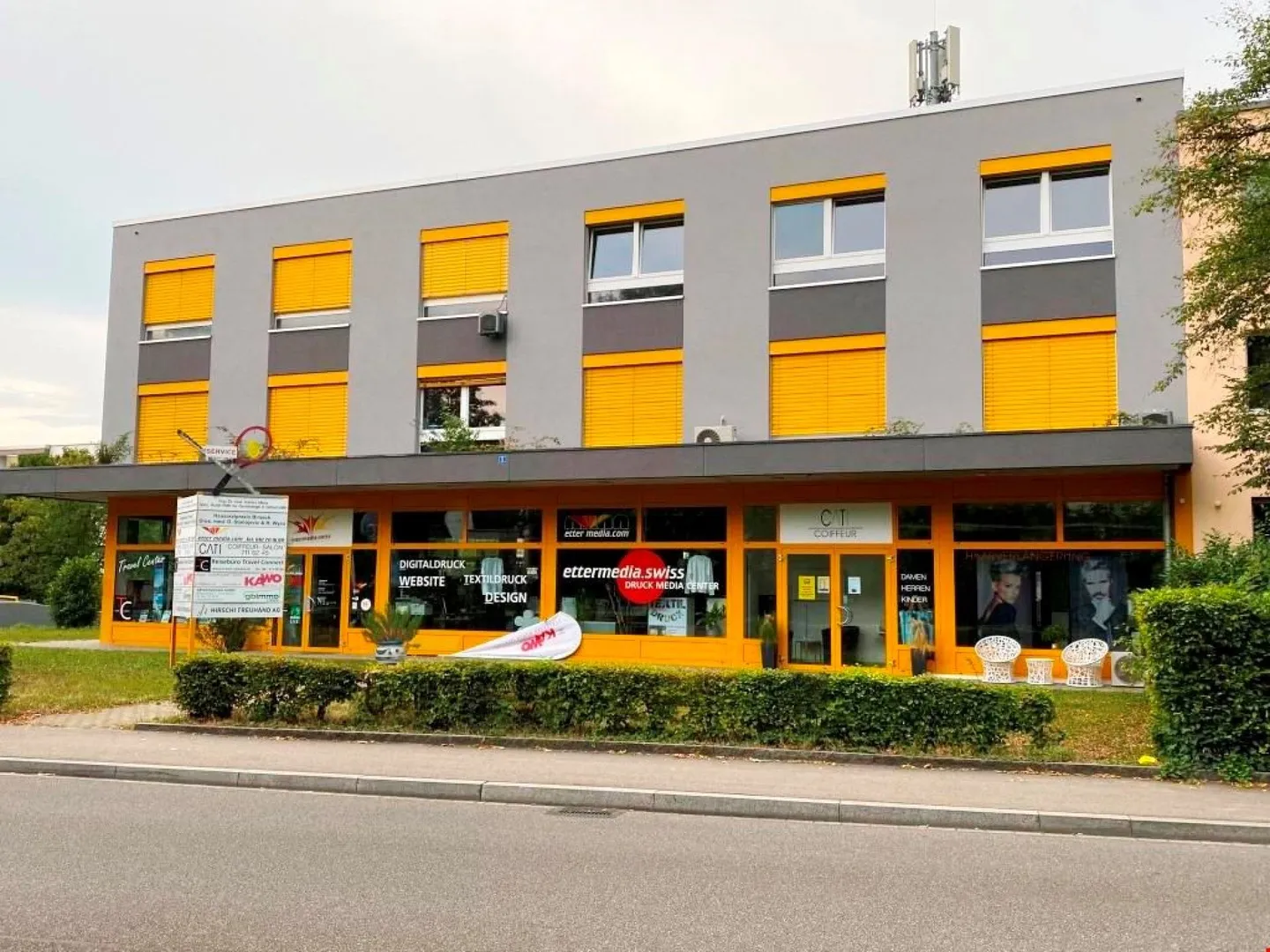 Freier Einstellplatz in Reinach (Nähe Dorfzentrum) - Foto 2 di 2