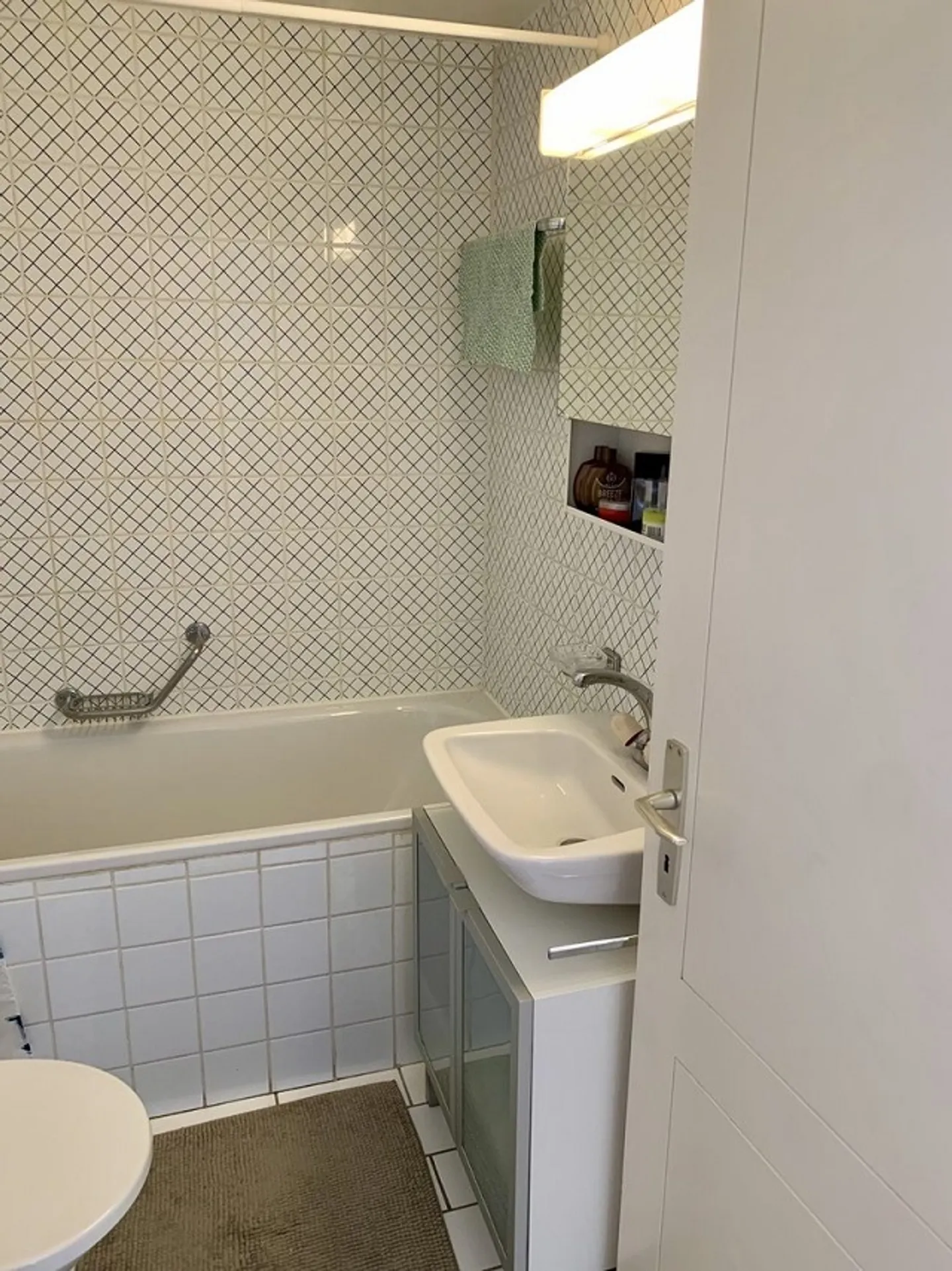 Apartment for rent - Photo 4 of 9