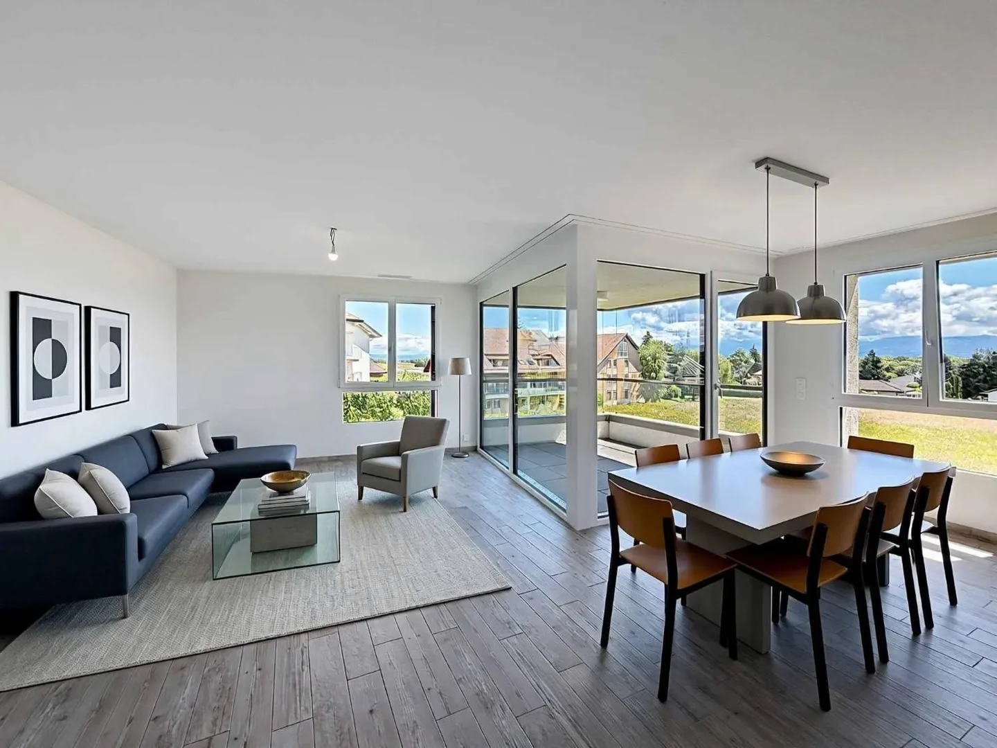 EXCLUSIVITÉ - Appartement lumineux de 3,5 pièces avec loggia - Photo 1 sur 11