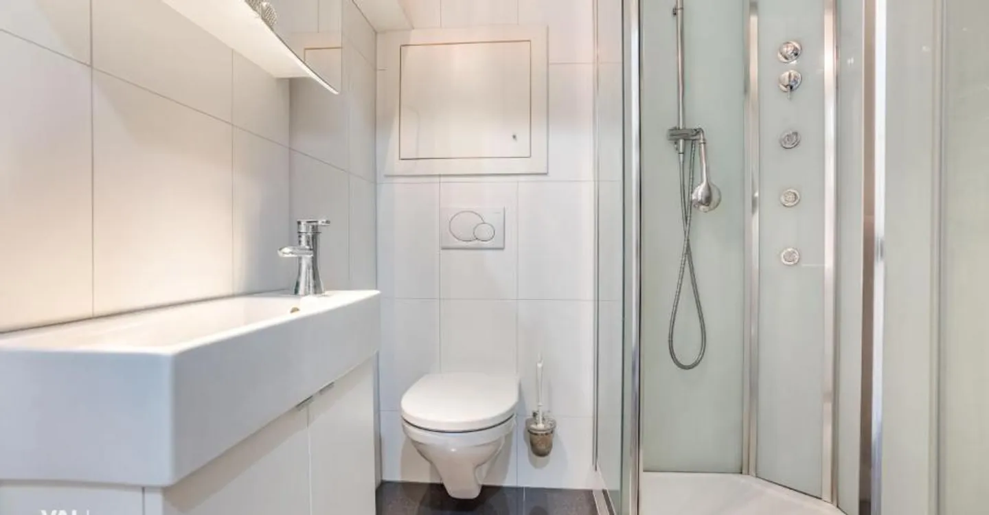 Il fascino del centro storico incontra il comfort abitativo - La tua casa nel cuore di Leuk - Foto 5 di 9