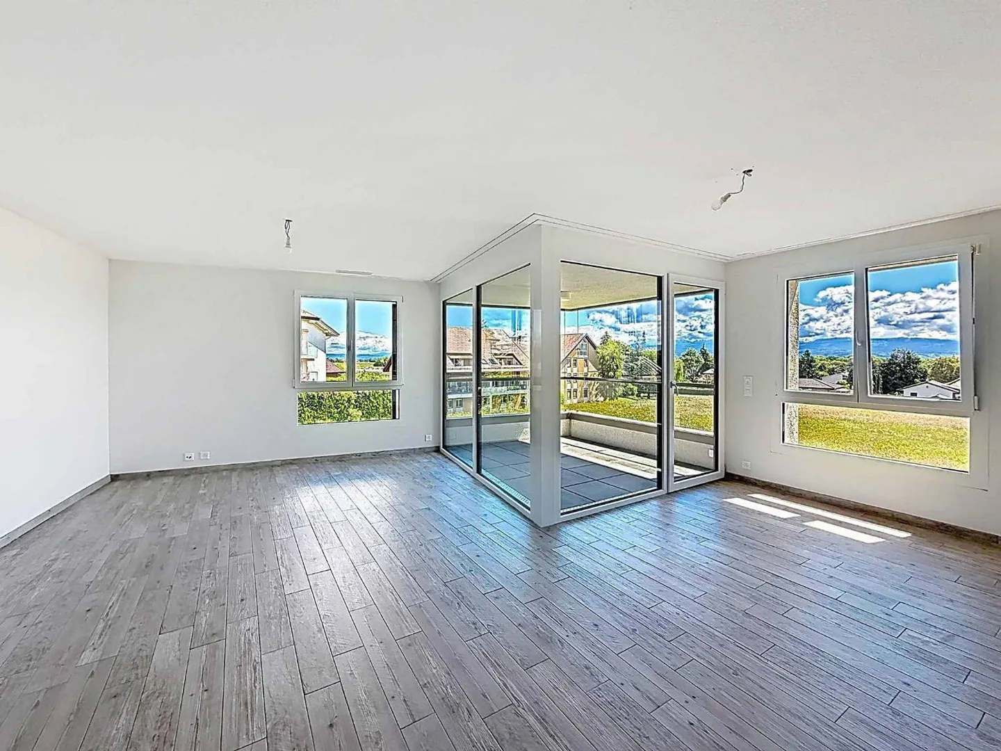 EXCLUSIVITÉ - Appartement lumineux de 3,5 pièces avec loggia - Photo 6 sur 11
