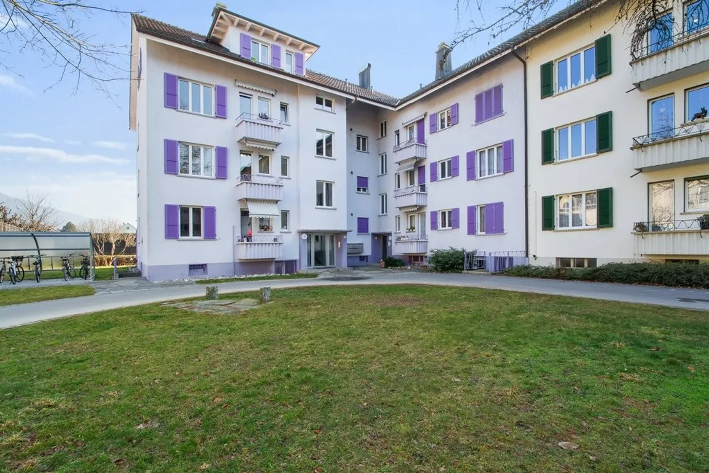 Accogliente appartamento mansardato con 3 camere nel tranquillo quartiere della "Champagne" - Foto 1 di 7