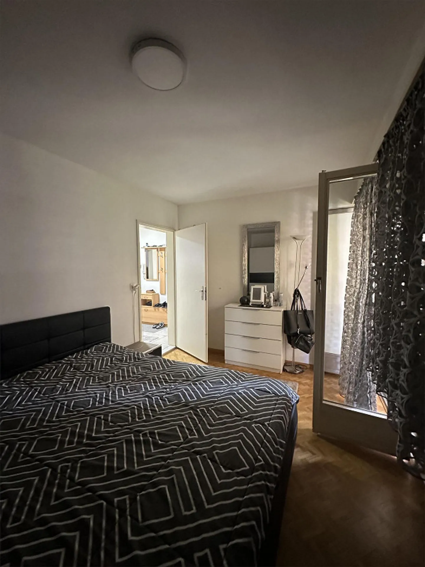 Appartamento luminoso di 3,5 stanze, a 50 m dal Reno - Foto 12 di 19